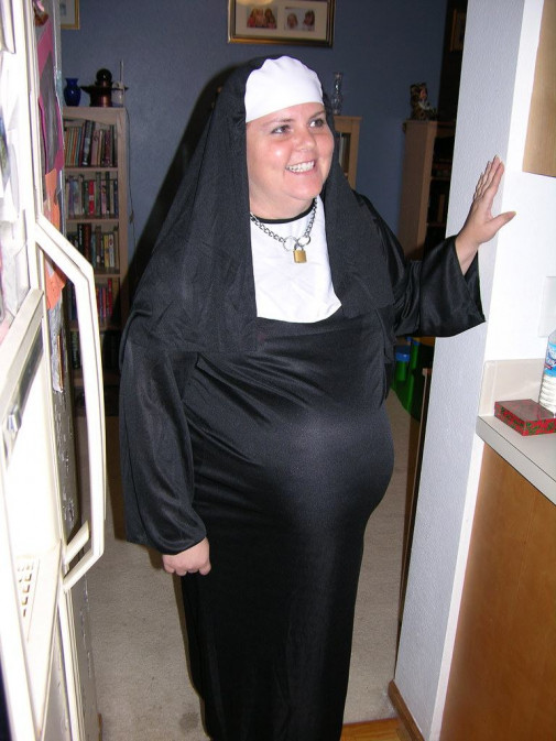 halloween mníška